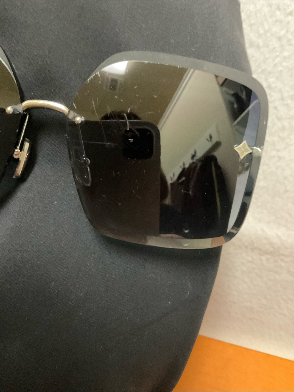 LV Jewel Square Sunglasses - Picture 14 of 16